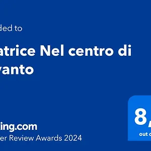 Beatrice Nel Centro Di Levanto