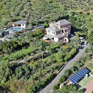  Lantgård L' Amandola